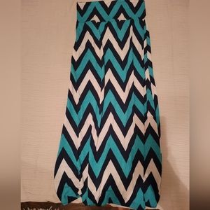 Chevron print maxi skirt XL